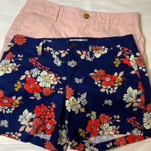 Old Navy Shorts in pink & floral print